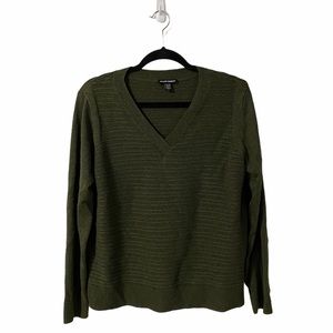 Hilary Radley Green Knit Vneck Sweater 